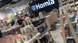 Homla w Wola Parku BIZNES, Handel - Miłośników interior designu ucieszy wiadomość, że w Wola Parku otworzył się nowy salon oferujący produkty wyposażenia i aranżacji wnętrz - Homla. Lokal zajął powierzchnię 218 mkw.