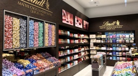 Pierwszy salon Lindt premium na Śląsku w Silesia City Center BIZNES, Handel - W Silesia City Center otwarto butik Lindt. Jest to pierwszy salon premium szwajcarskiego giganta czekolady na Śląsku.